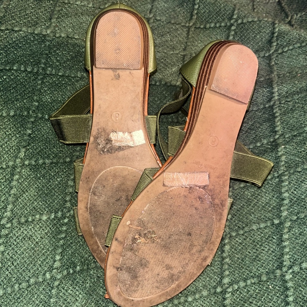Size 8 green strappy sandals!